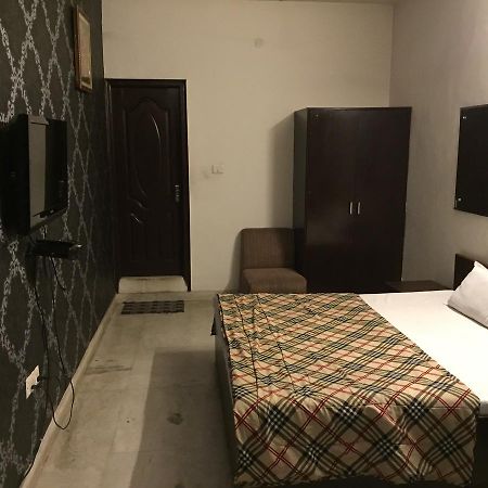 Hotel Invitation Inn Faridabad Exterior foto
